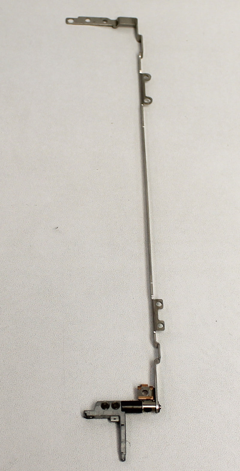 D600-Hingeright Dell Latitude D600 Right Hinge Grade A